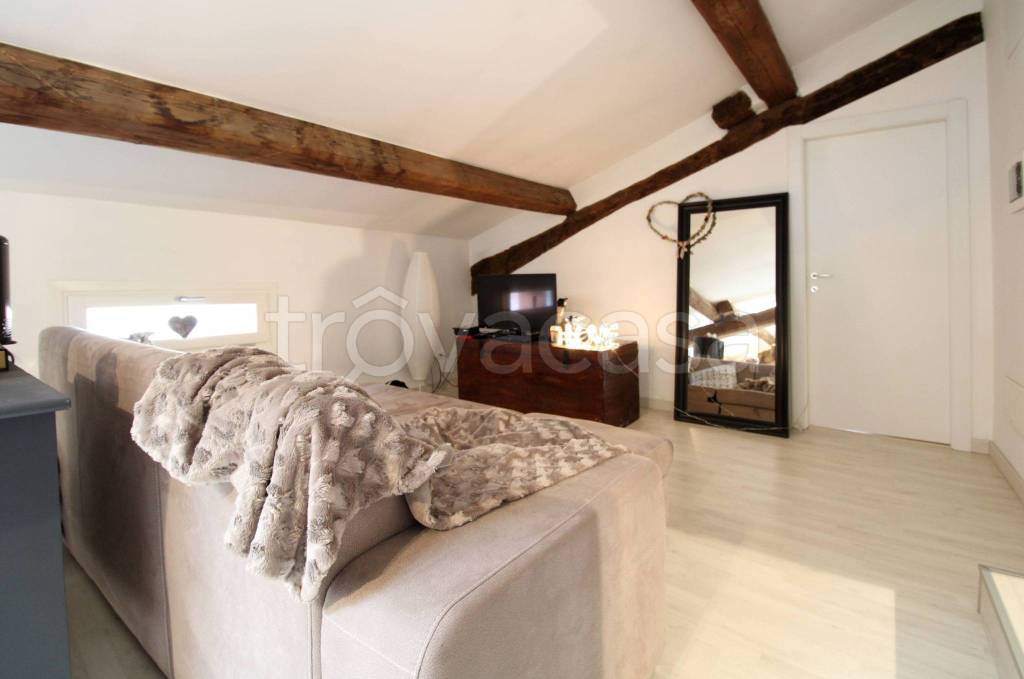 appartamento in affitto a Reggio nell'Emilia in zona Città Storica