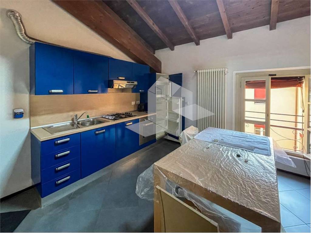 appartamento in affitto a Reggio nell'Emilia in zona Città Storica