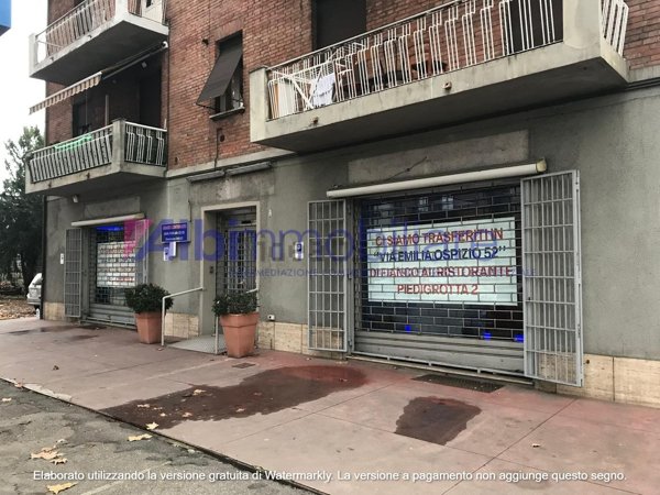 locale commerciale in affitto a Reggio nell'Emilia in zona Città Storica