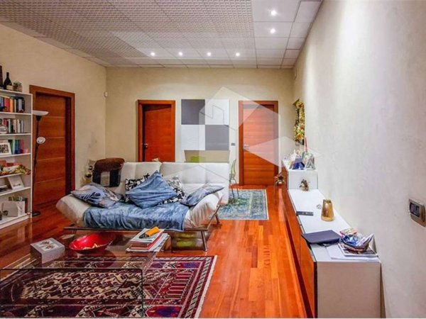 appartamento in affitto a Reggio nell'Emilia in zona Città Storica