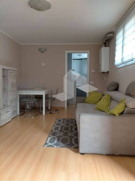 appartamento in affitto a Reggio nell'Emilia in zona Compagnoni / Migliolungo