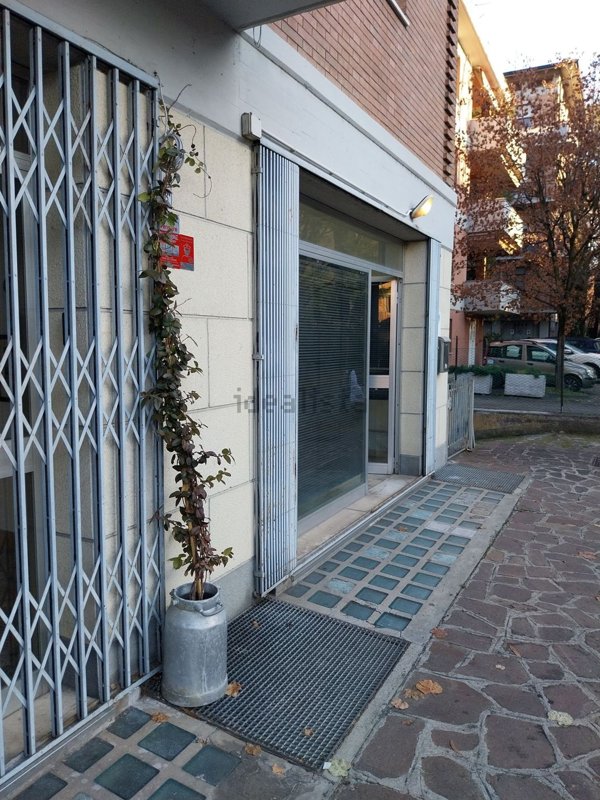 negozio in affitto a Reggio nell'Emilia in zona Città Storica