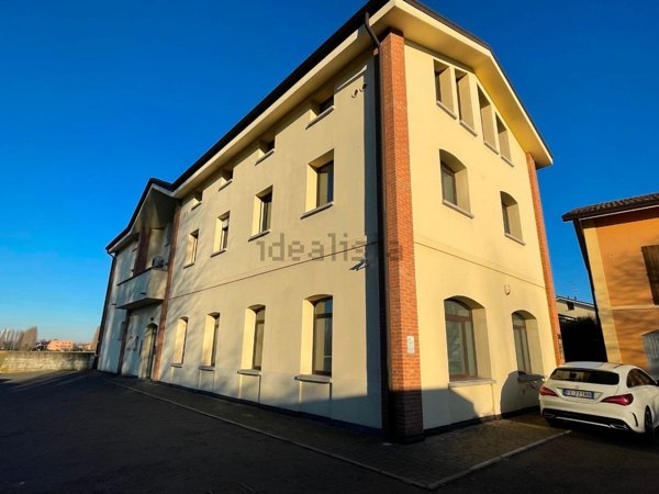 ufficio in affitto a Reggio nell'Emilia in zona San Prospero Strinati
