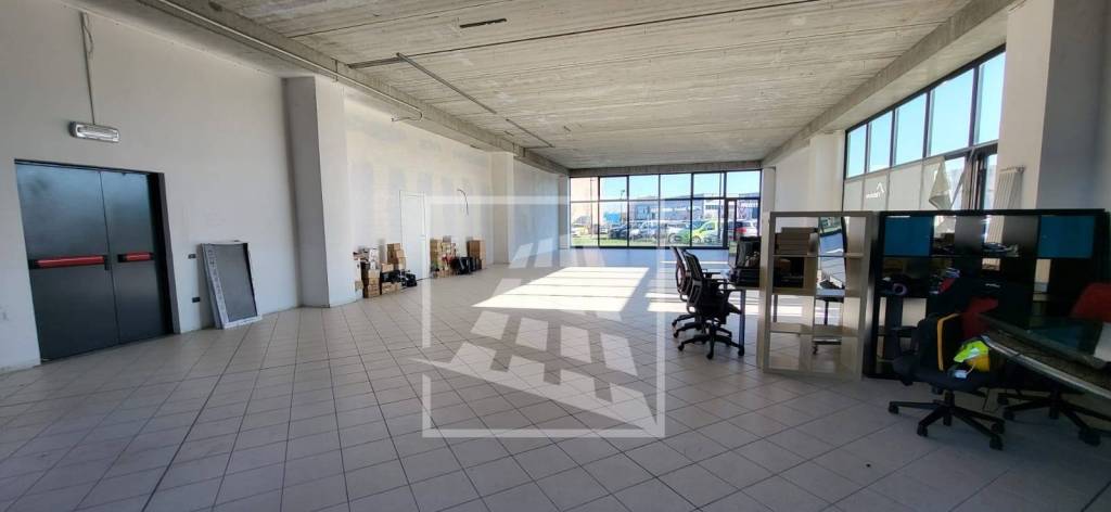 ufficio in affitto a Reggio nell'Emilia in zona Mancasale