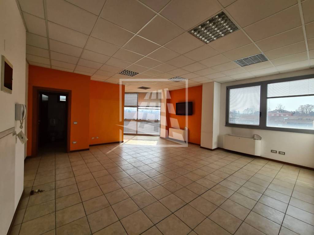 ufficio in affitto a Reggio nell'Emilia in zona Santa Croce
