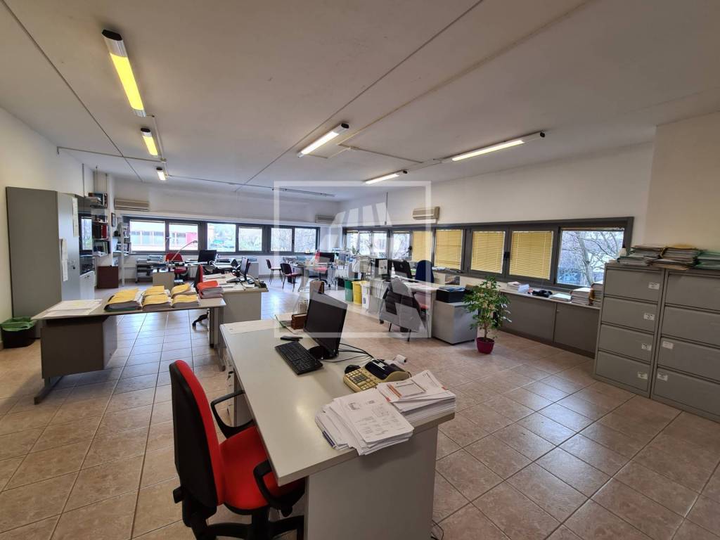 ufficio in affitto a Reggio nell'Emilia in zona San Maurizio