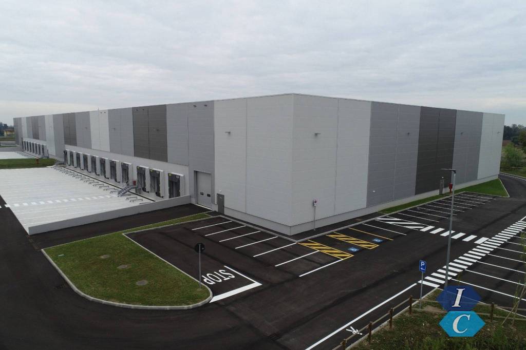 locale commerciale in affitto a Reggio nell'Emilia in zona Gavassa