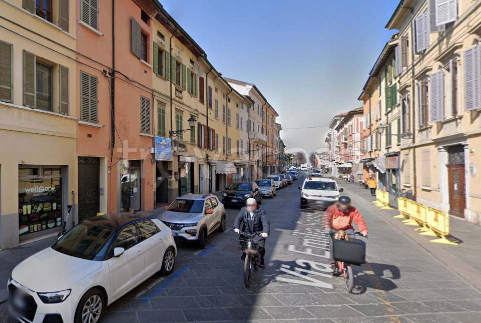 negozio in affitto a Reggio nell'Emilia in zona Città Storica