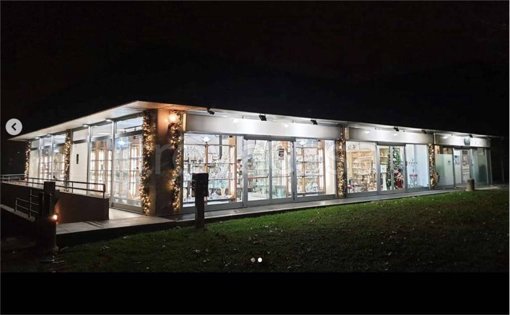 negozio in affitto a Reggio nell'Emilia in zona Santa Croce