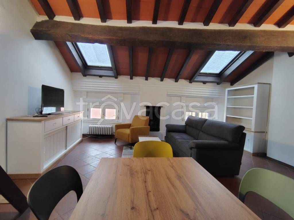 appartamento in affitto a Reggio nell'Emilia in zona Città Storica