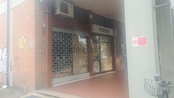 negozio in affitto a Reggio nell'Emilia in zona Mirabello