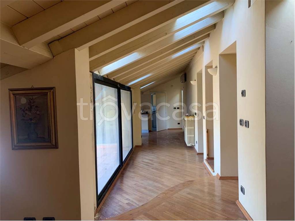 appartamento in affitto a Reggio nell'Emilia in zona Città Storica