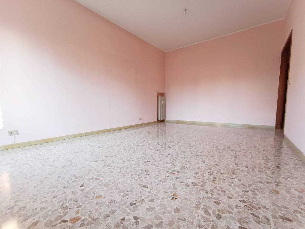 appartamento in affitto a Reggio nell'Emilia in zona Città Storica