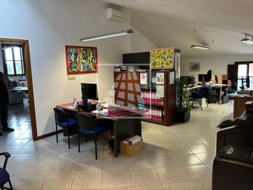 ufficio in affitto a Reggio nell'Emilia in zona Città Storica