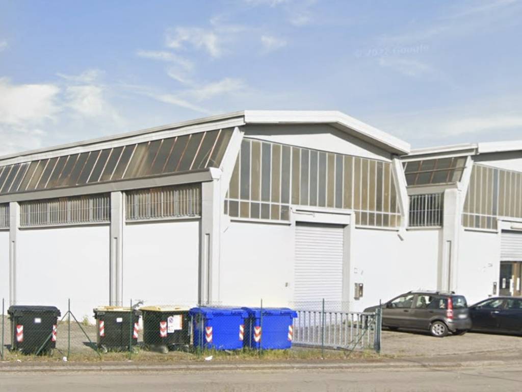 locale commerciale in affitto a Reggio nell'Emilia