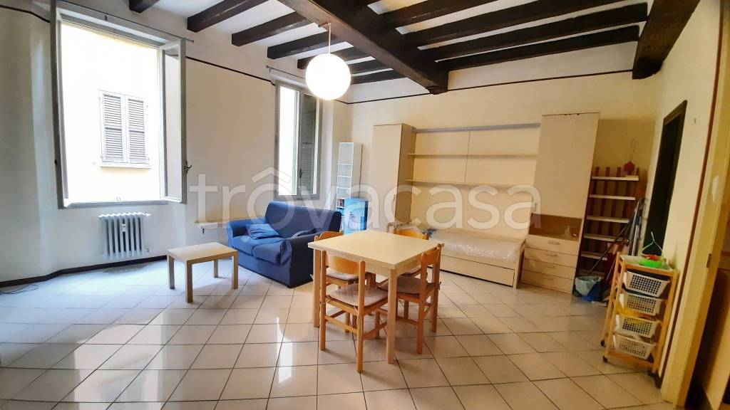 appartamento in affitto a Reggio nell'Emilia in zona Città Storica