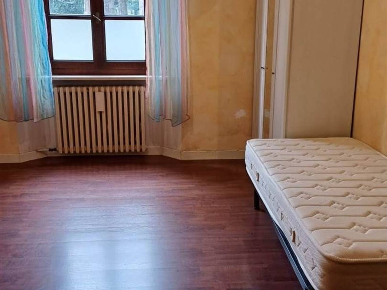 negozio in affitto a Reggio nell'Emilia in zona Città Storica