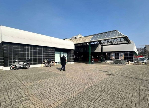 locale commerciale in affitto a Reggio nell'Emilia in zona Buco del Signore