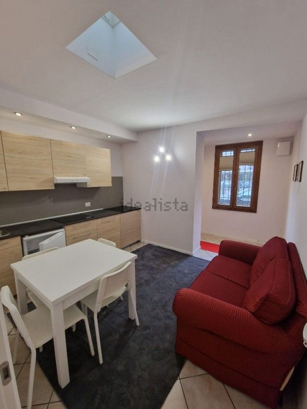 appartamento in affitto a Reggio nell'Emilia in zona Città Storica