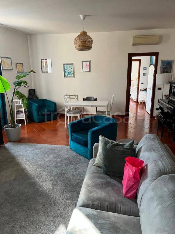 appartamento in affitto a Reggio nell'Emilia in zona Città Storica