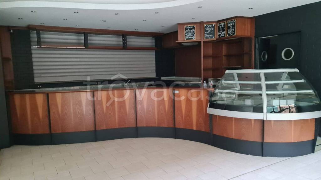 negozio in affitto a Reggio nell'Emilia in zona Mancasale