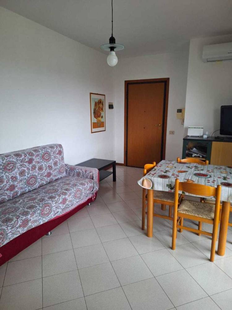 appartamento in affitto a Reggio nell'Emilia in zona Tribunale