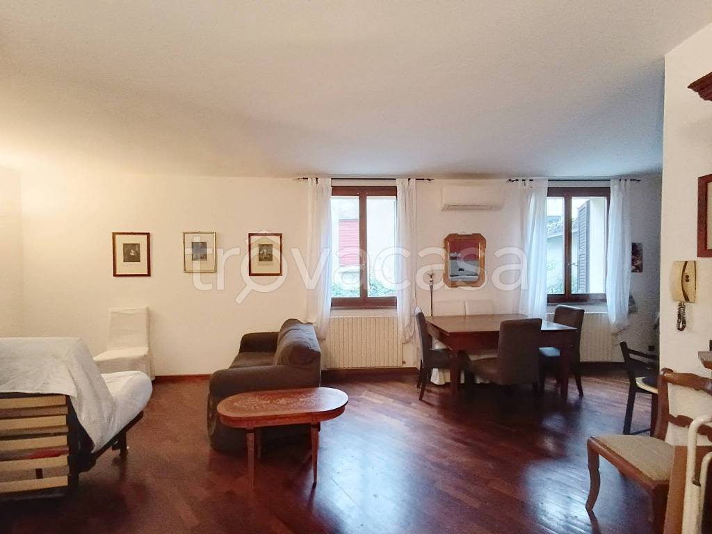 appartamento in affitto a Reggio nell'Emilia in zona Città Storica