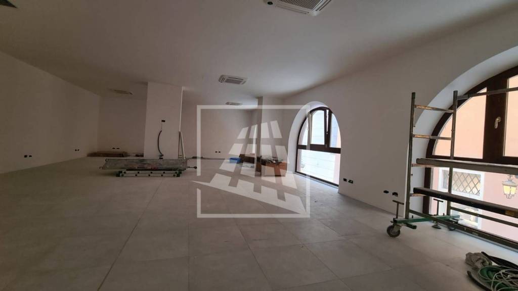 ufficio in affitto a Reggio nell'Emilia in zona Città Storica