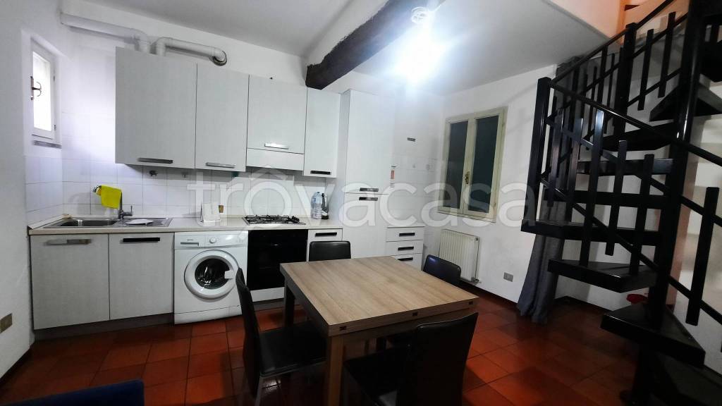 appartamento in affitto a Reggio nell'Emilia in zona Città Storica