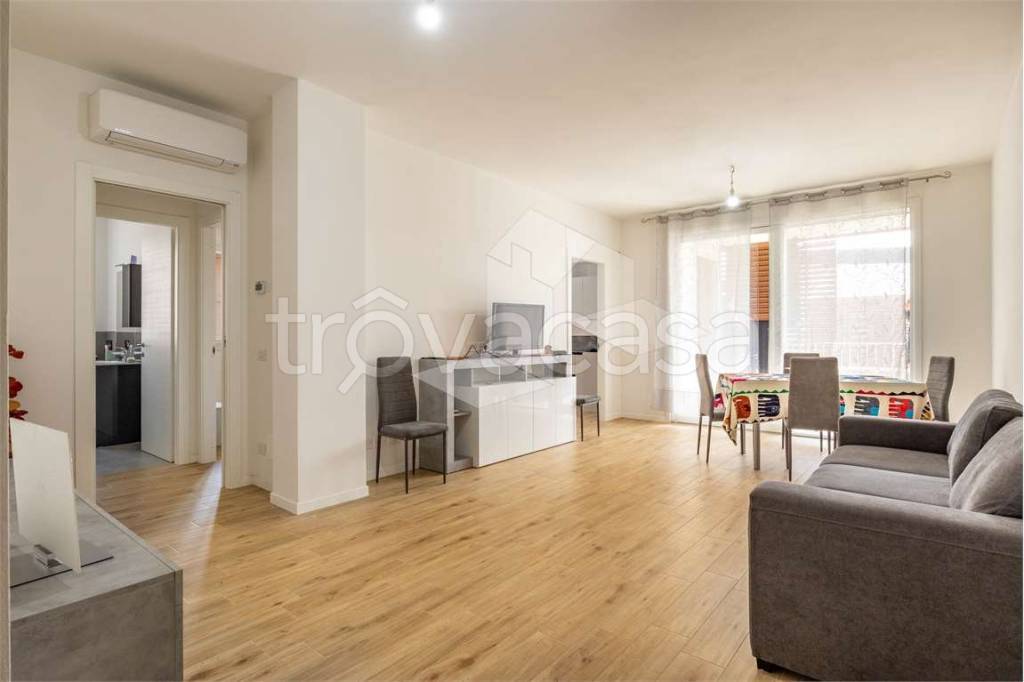 appartamento in affitto a Reggio nell'Emilia in zona Baragalla