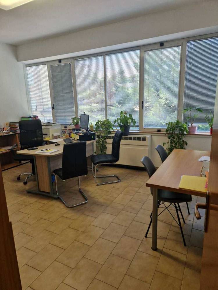 ufficio in affitto a Reggio nell'Emilia in zona Rosta Nuova