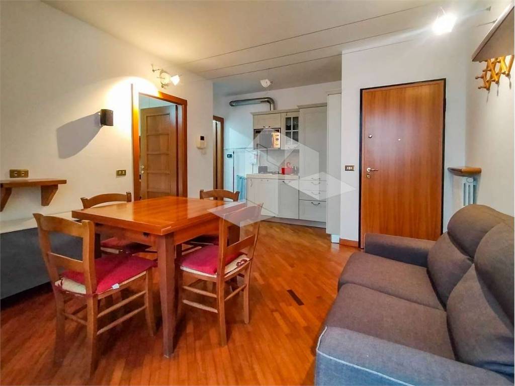 appartamento in affitto a Reggio nell'Emilia in zona Città Storica