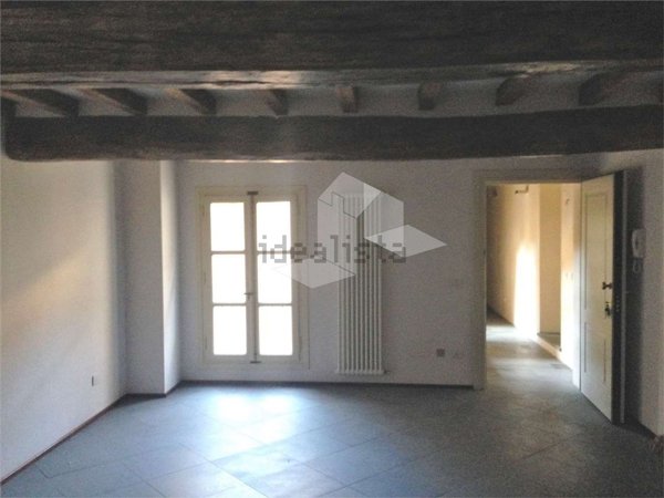 appartamento in affitto a Reggio nell'Emilia in zona Città Storica