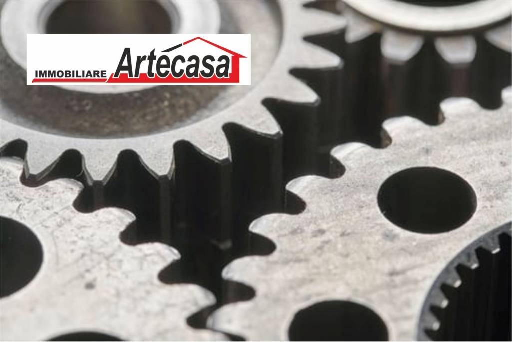 locale commerciale in affitto a Reggio nell'Emilia in zona Mancasale