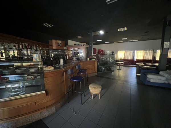 negozio in affitto a Reggio nell'Emilia in zona Santa Croce