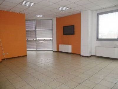 ufficio in affitto a Reggio nell'Emilia in zona Tribunale