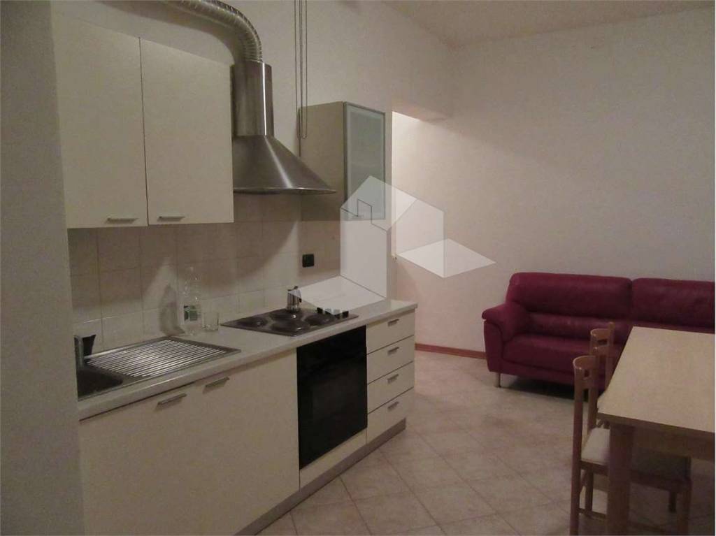 appartamento in affitto a Reggio nell'Emilia in zona Città Storica