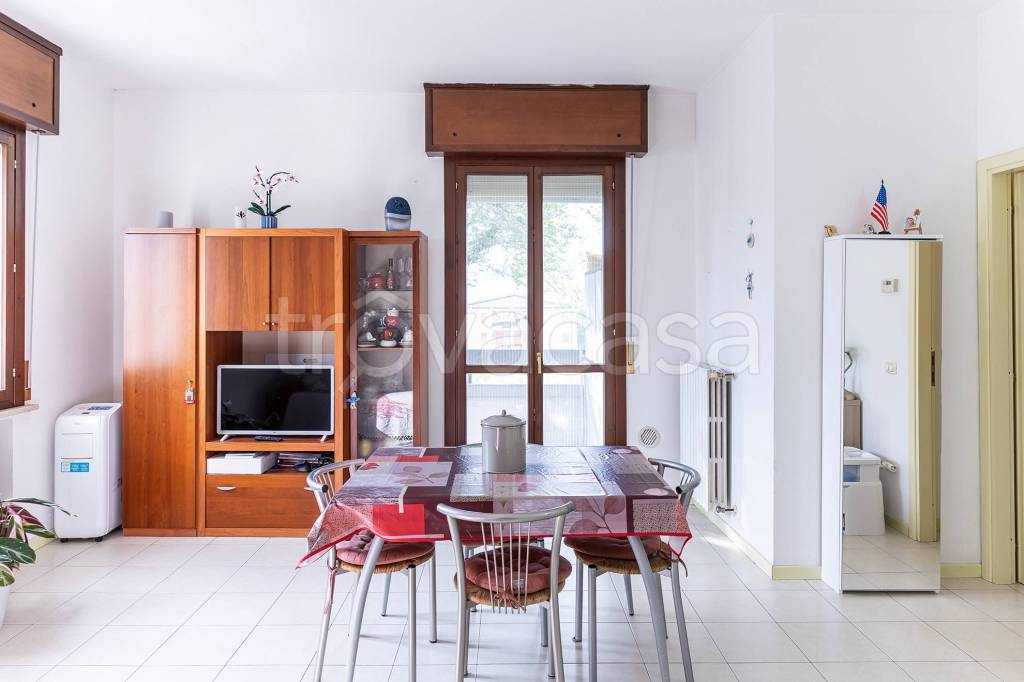 appartamento in affitto a Reggio nell'Emilia in zona Ospizio