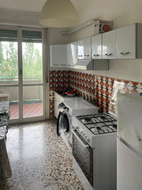 appartamento in affitto a Reggio nell'Emilia in zona Ospizio