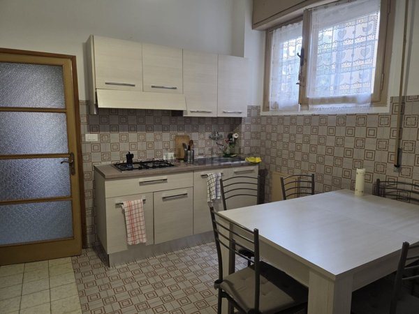 casa indipendente in affitto a Reggio nell'Emilia in zona Città Storica