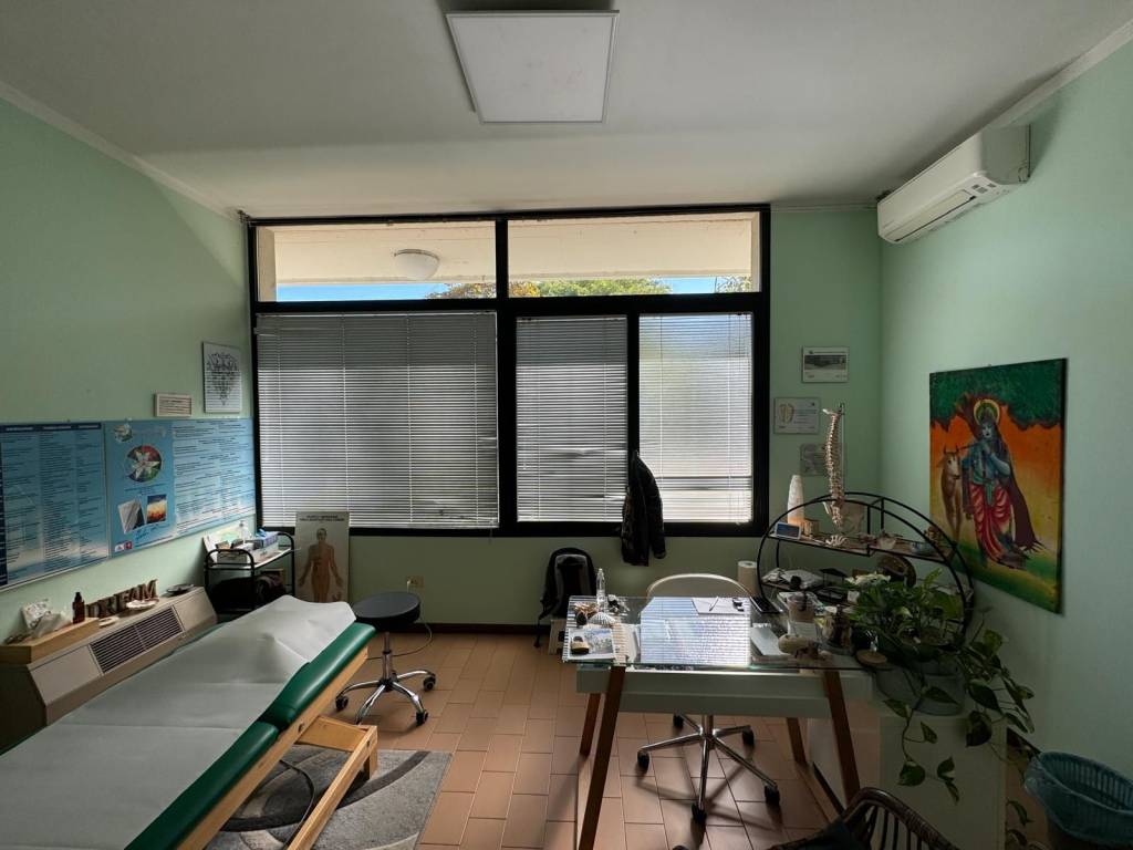 negozio in affitto a Reggio nell'Emilia