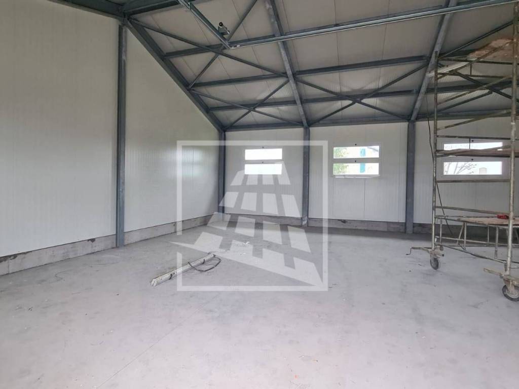 locale commerciale in affitto a Reggio nell'Emilia