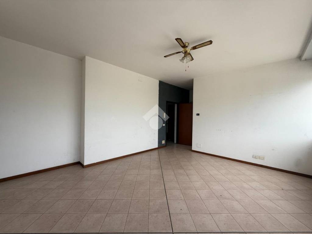 ufficio in affitto a Reggio nell'Emilia in zona Roncina