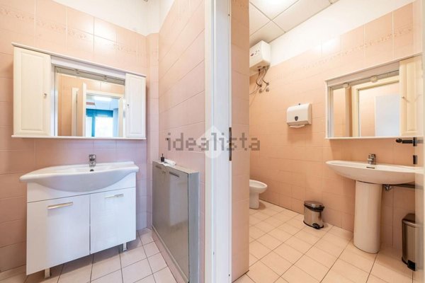 ufficio in affitto a Reggio nell'Emilia in zona Mancasale