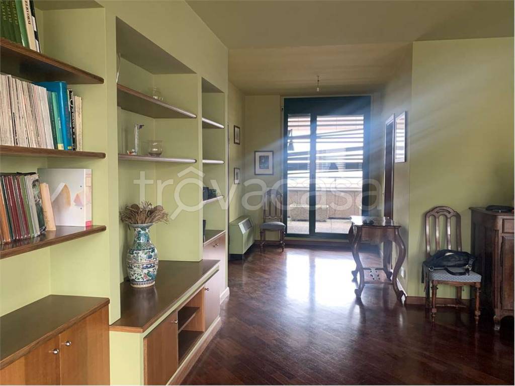 appartamento in affitto a Reggio nell'Emilia in zona Ospizio