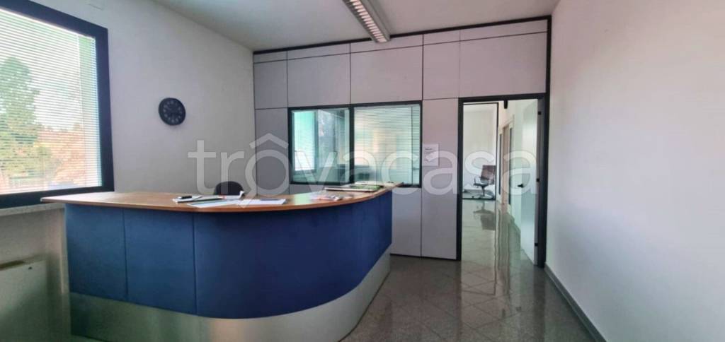 ufficio in affitto a Reggio nell'Emilia in zona Carrozzone