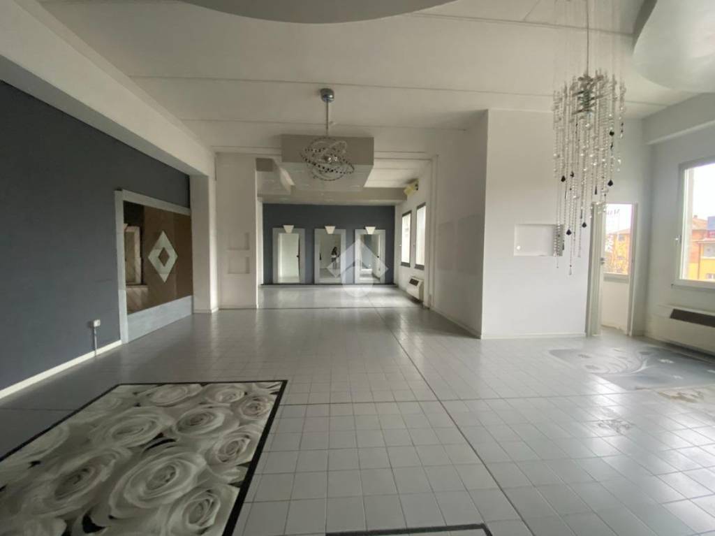 ufficio in affitto a Reggio nell'Emilia in zona Codemondo