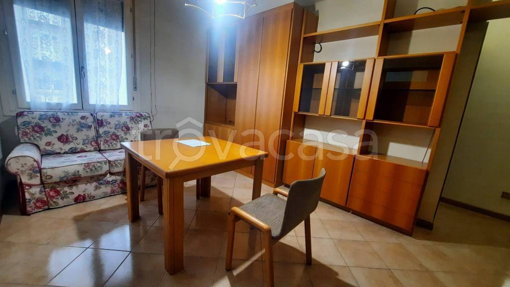 appartamento in affitto a Reggio nell'Emilia in zona Città Storica