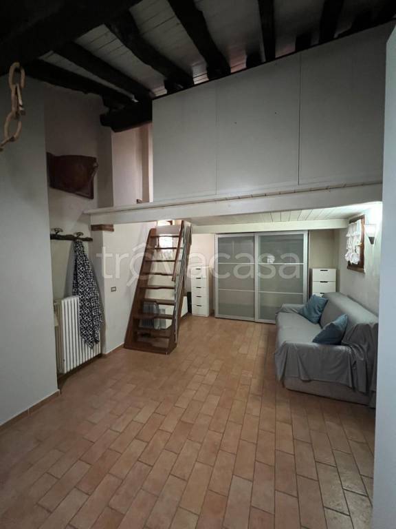 appartamento in affitto a Reggio nell'Emilia in zona Città Storica