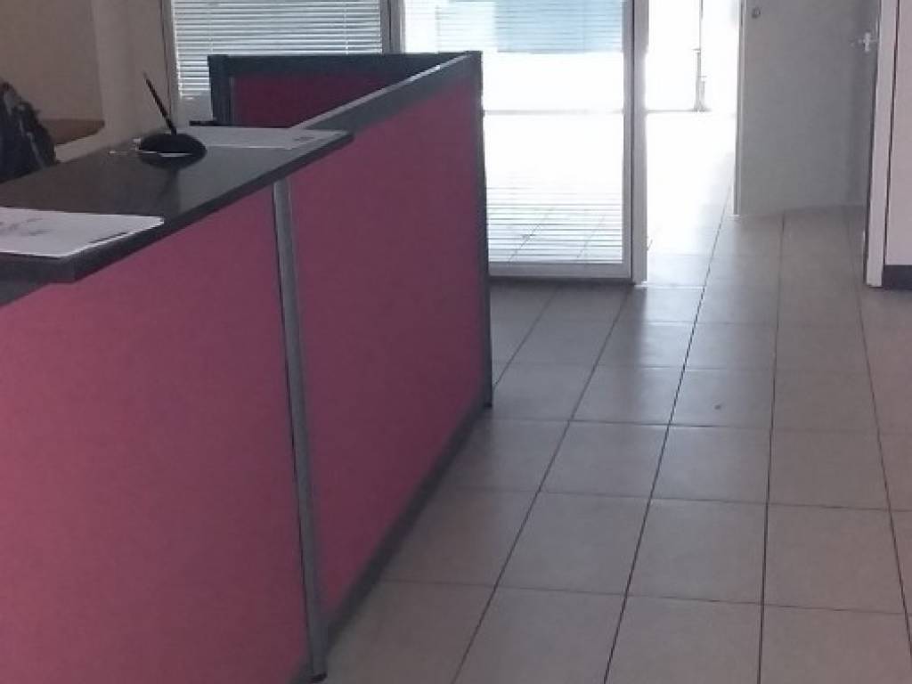 negozio in affitto a Reggio nell'Emilia